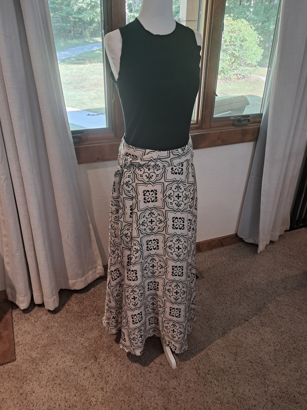 Women's Navy & Cream Printed Tie-Waist Maxi Skirt Size 6 - Picture 2 of 16